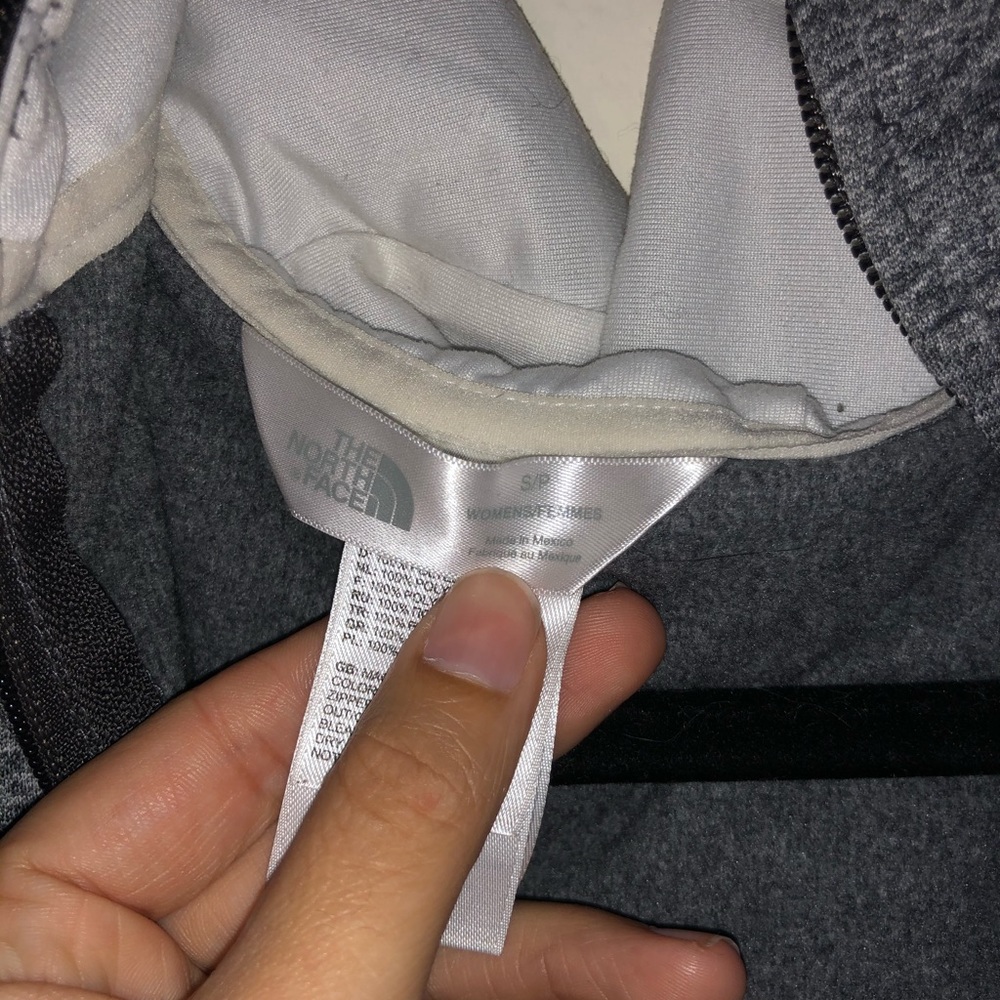 North face jacket - Picture 3 of 3